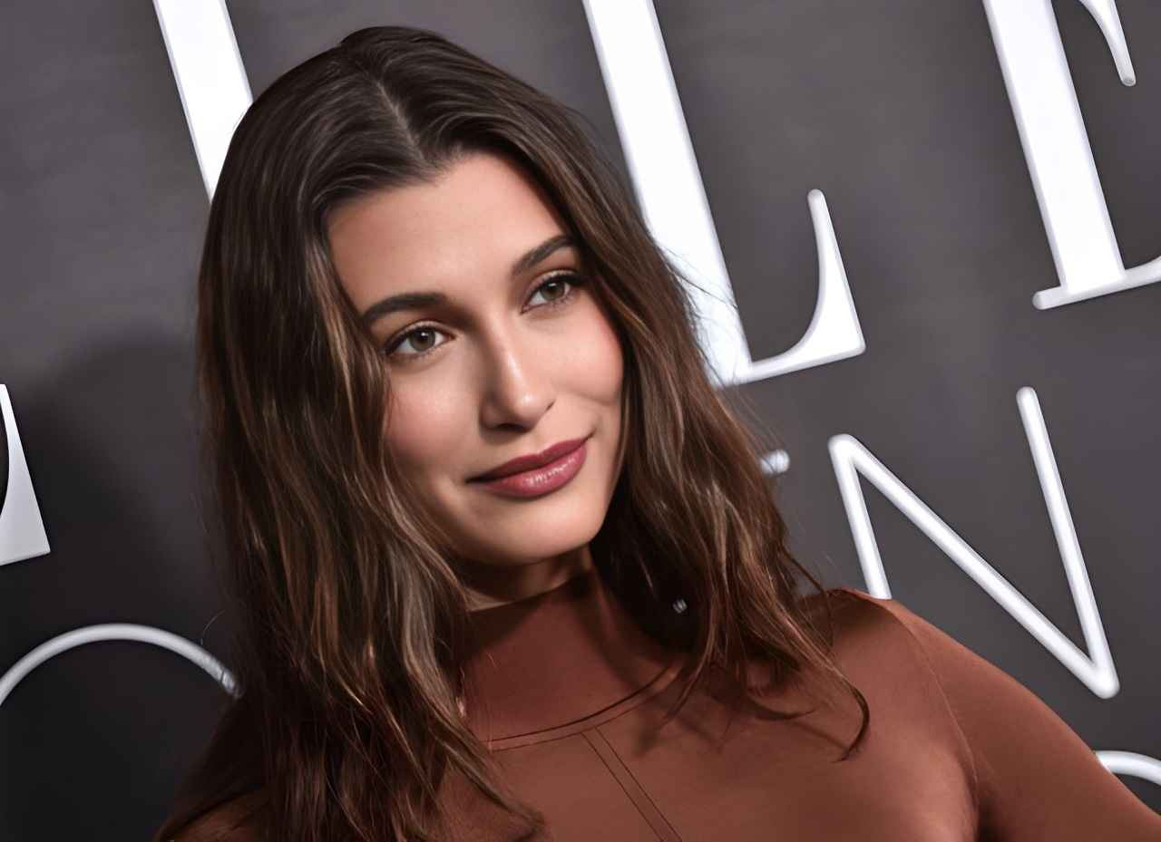 hailey-bieber-net-worth